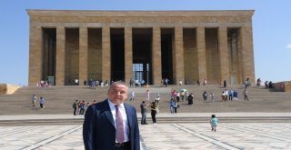 Başkan Böcekten Anıtkabirde