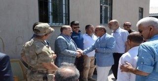 Vali Ustaoğlu, Güroymakta Taziyeye Katıldı