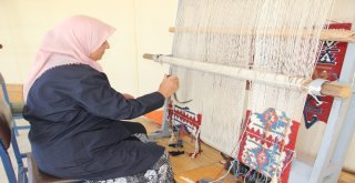 Bu Kilimler 120 Yıl Solmuyor