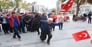 Davullu-Zurnalı Cumhuriyet Bayramı Kutlaması