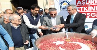 Başkan Köşker, Gebzelilere Aşure İkram Etti