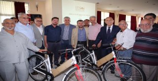 Serikte Din Görevlilerine Bisiklet