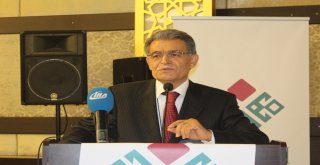 Yazar Cengiz Aytmatov Panellerle Anılıyor