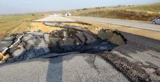 Kütahya-Uşak Karayolunda Çökme