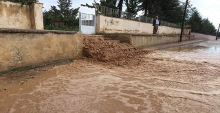 Büyükşehir Elmalıda Yaraları Sarıyor