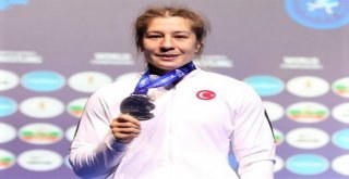 Trakya Üniversitesinin Gururu Yasemin Adar Dünya İkincisi