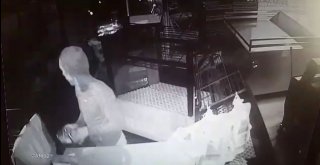 Sadaka Kutusunu Böyle Çaldı