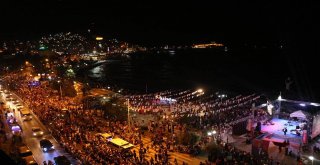 Kuşadasında Kurtuluş Günü Kutlamaları Renkli Etkinliklere Sahne Oldu