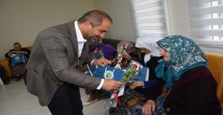 Başkan Uçak Yaşlılar Gününü Kutladı