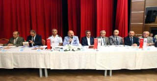 Vali Varoldan Pansiyon Ve Yemekhane Uyarısı