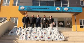 Dtsodan Öğrencilere Kırtasiye Yardımı