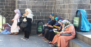 Terörün İzleri Silindi, Ziyaretçi Akınına Uğruyor