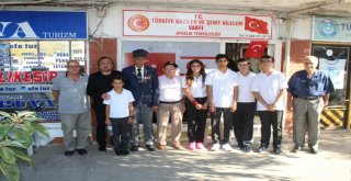 Ayvalıkta Mehmet Akif Ersoy Öğrencileri Gazileri Unutmadı