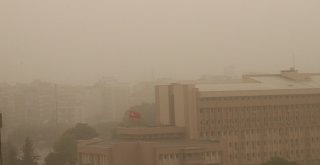 Gaziantepte Toz Nedeniyle Göz Gözü Görmüyor