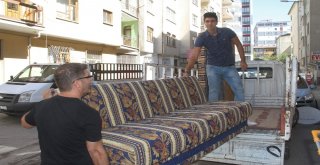 Öğrenciler Geldi, İkinci El Eşya Satan Esnafların Yüzü Güldü