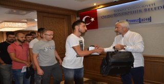 Başkandan Asker Yolcularına Jest