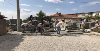 Sarılar Mahallesinde Üst Yapı Çalışması Sürüyor