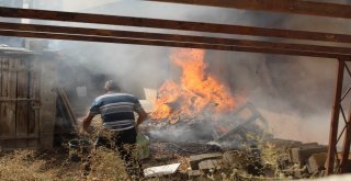 Karamanda Tutuşan Tahta Parçaları Korkuttu