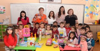 Meü Hemşirelik Fakültesinden Dünya Çocuk Gününde Anlamlı Ziyaret