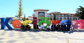 Sosyal Medyanın Ünlü İsimleri Keçiörende Büyülendi