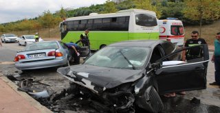 Kocaelide 2 Otomobilin Kafa Kafaya Çarpıştığı Kazada Ağır Yaralanan Genç Öldü