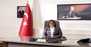 Fatma Şahinden Zafer Bayramı Mesajı