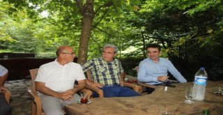 Akyazıda Tayini Çıkan Hakim Ve Savcılar İçin Veda Yemeği