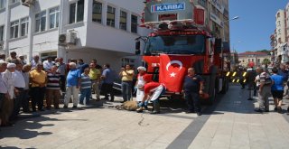 Sinop Belediyesi Yeni İtfaiye Aracını Tanıttı