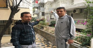 Brunsonın Evinin Kapısı Kapatıldı, Sokağı Sessizliğe Büründü