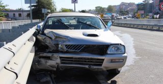 Direksiyon Başında Kalp Krizi Geçiren Sürücü Kaza Yaptı