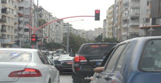 Vali Demirtaşın Kırmızı Işık Hassasiyeti