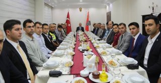 Tayini Çıkan Emniyet Personellerine Veda Yemeği