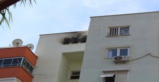 Antalyada Asansör Makine Dairesindeki Yangın Korkuttu