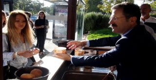 Rektörden Öğrencilere Ücretsiz Çorba