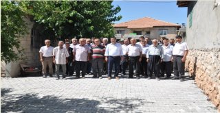 Besni Kaymakamı Köy Gezilerini Sürdürüyor