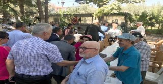 Edremitte Bayramda Örnek Dayanışma