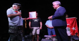 (Özel Haber) Dünyada Bir İlk! Kasketiyle, Tespihiyle ‘O Artık ‘Motosiklet Ağası