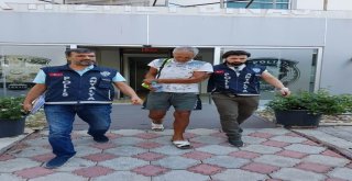 Antalyada Sahil Faresine Suçüstü