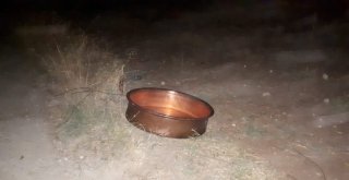 Vatandaş Kovalayınca Çaldıklarını Bırakıp Kaçtılar