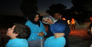 Bayan Çelik Doğa Kampında Çocukları Ziyaret Etti