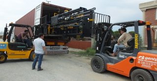 Balıkesirli İş Adamı Cezayire Makine İhraç Etti