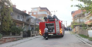 Tavşanlıda 2 Katlı Evde Yangın