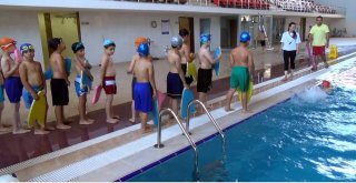 Çocuklar Hem Öğreniyor Hem Eğleniyor