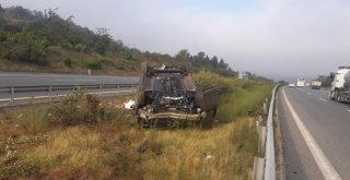 Otomobil Takla Attı 3 Kişi Yaralandı