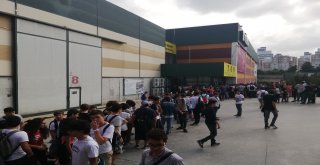 (Özel) Tüyapta Oyun Fuarı İçin Metrelerce Kuyruk Oluştu