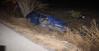 Kazada Anne Öldü, Eşi Ve 3 Çocuğu Yaralandı