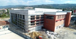 Karamürsele Yarı Olimpik Yüzme Havuzu