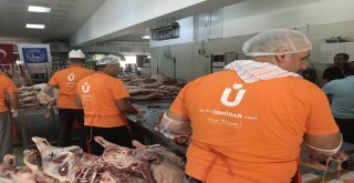 Üsküdar Belediyesinden 3 Bin İhtiyaç Sahibi Aileye Kurban Eti