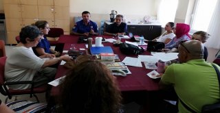 Datça Jandarmasından Öğretmenlere Trafik Bilgilendirmesi