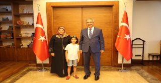 Vali Kılıç, Eymenin Tanışma İsteğini Kırmadı